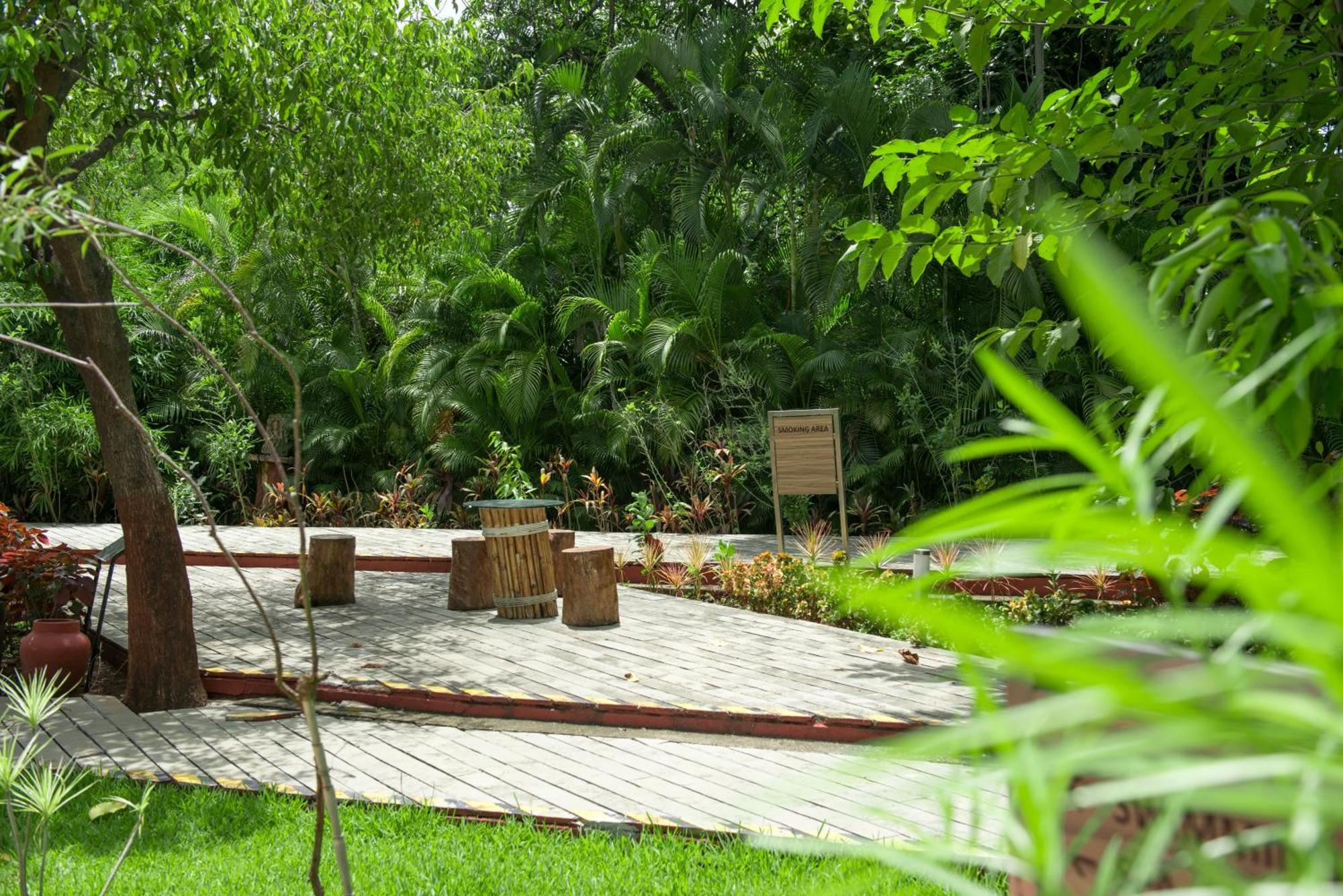 Gir Serai - Ihcl Seleqtions Sasan Gir Buitenkant foto